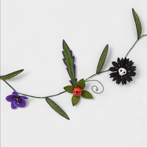 Ghoulish Garden Halloween Garland